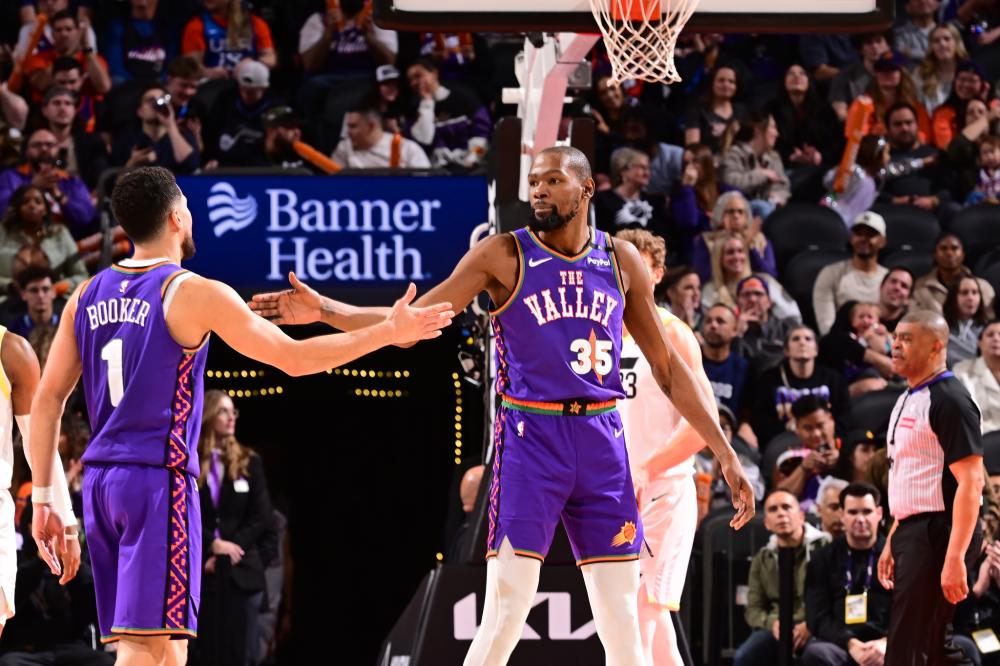 防守后线稳 防守后线稳