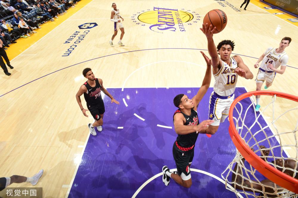 缺乏足够的 缺乏足够的