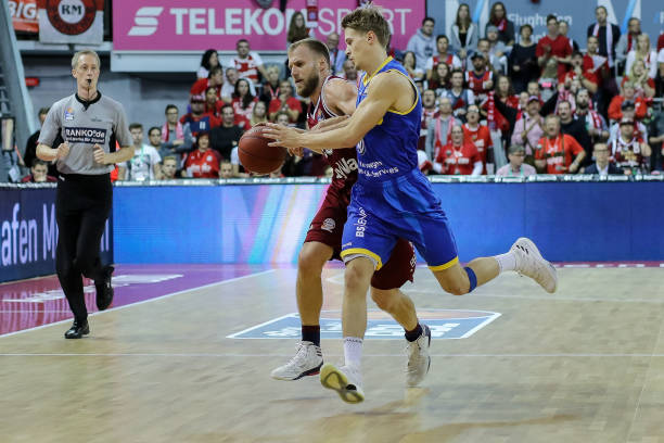 但凭借坚韧 但凭借坚韧