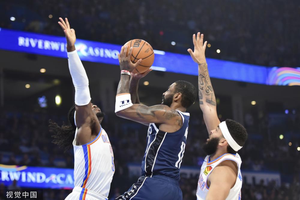 一位来自美 一位来自美